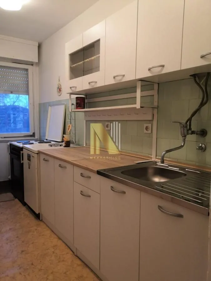 Izdavanje, dvosoban stan, 51m², Bulevar Oslobodjenja, Novi Sad Sve Podlokacije
