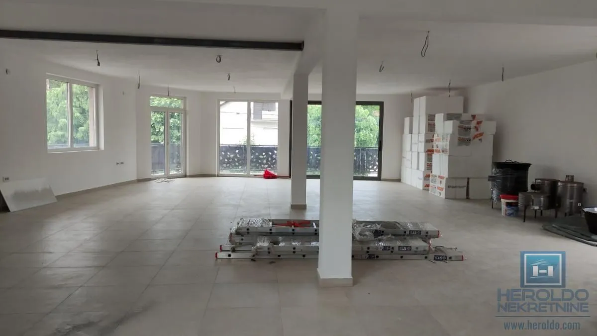 Rent, office space, 140m², Centar, Leskovac