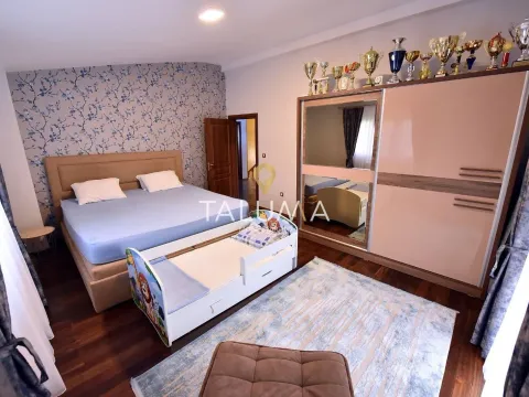 Prodaja, kuća, 175m², Podgorica, Crna Gora - image 13