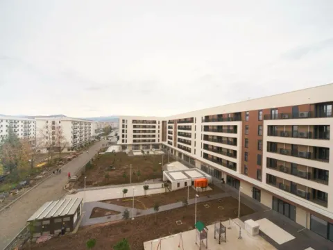 Izdavanje, trosoban stan, 104m², City Kvart, Podgorica - image 8