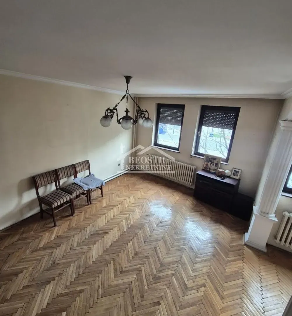 Prodaja, četvorosoban stan, 99m², Palata Pravde, Beograd