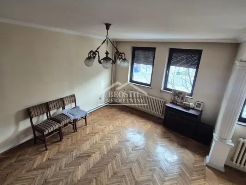 Prodaja, četvorosoban stan, 99m², Palata Pravde, Beograd - image 2