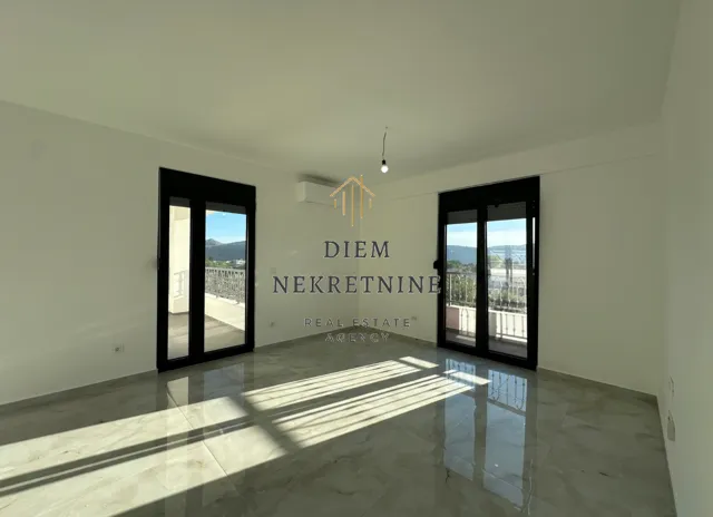 Rent, one bedroom apartment, 47m², Čeluga, Bar
