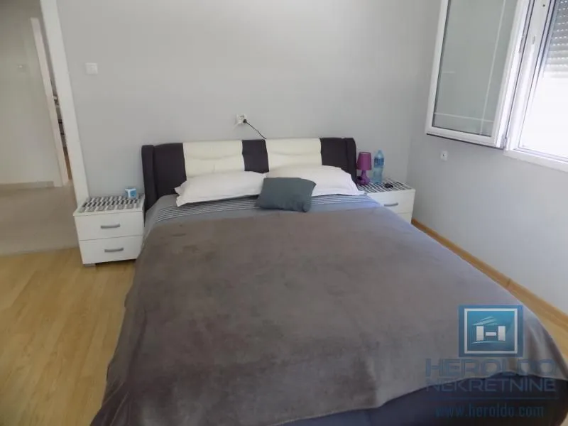 Sale, house, 230m², Centar, Paraćin