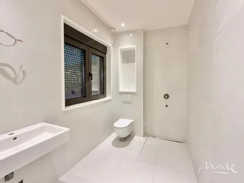 Prodaja, trosoban stan, 236m², Tivat, Crna Gora - image 7