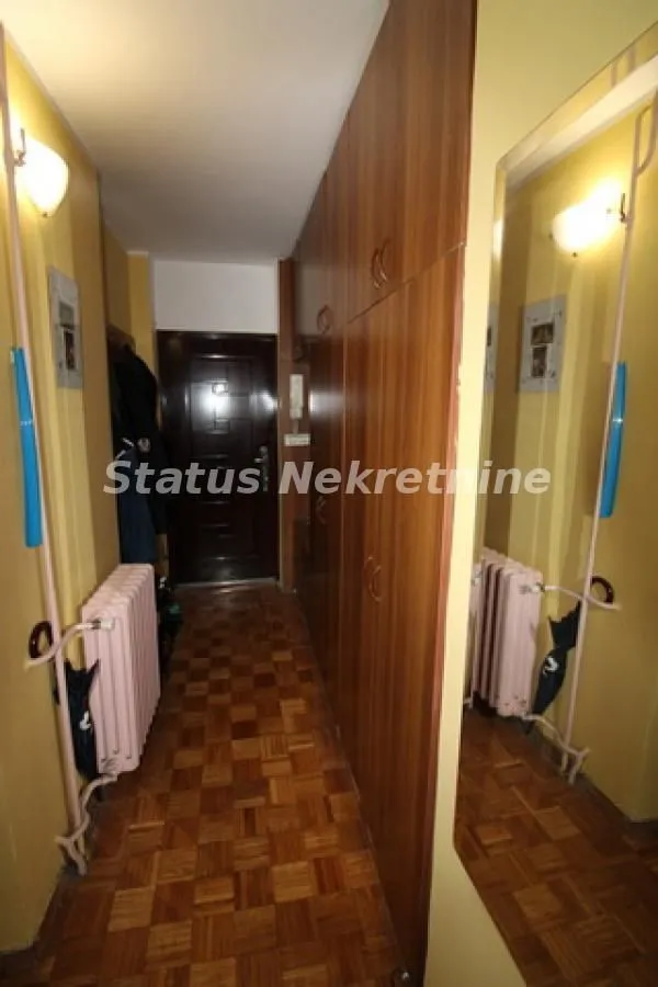 Prodaja, trosoban stan, 67m², Novo naselje, Novi Sad