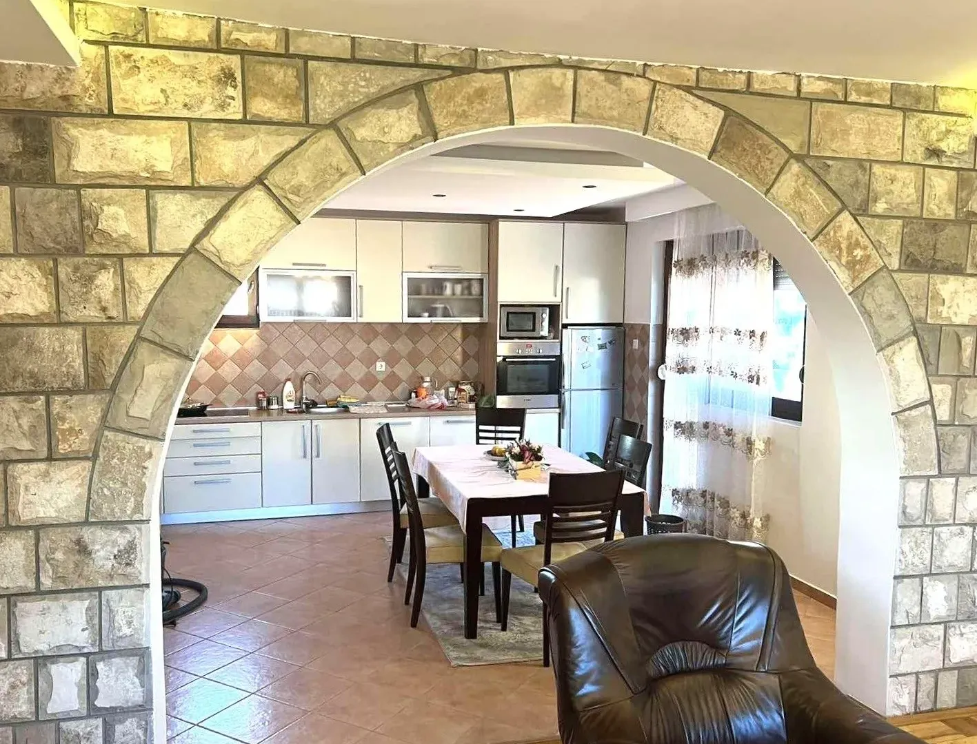 Rent, two bedroom apartment, 75m², Tološi, Podgorica