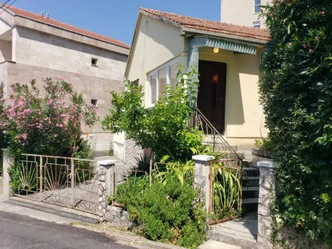 Prodaja, kuća, 70m², Tivat, Crna Gora - image 3