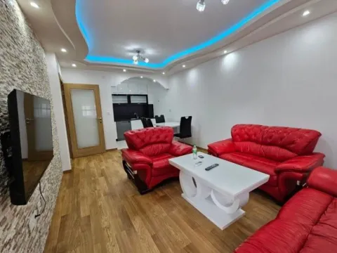 Izdavanje, jednosoban stan, 50m², New City, Podgorica