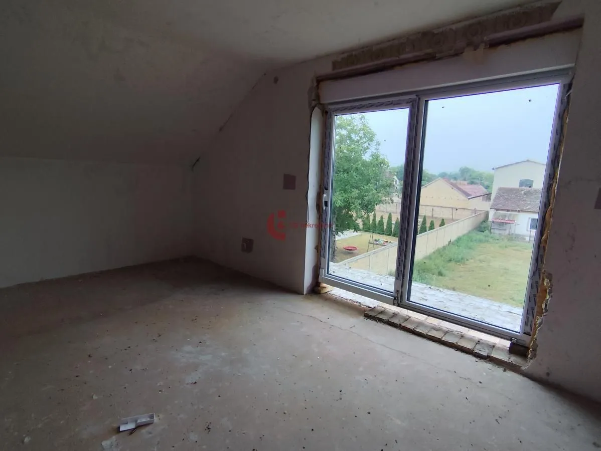 Prodaja, kuća, 210m², Makova Sedmica, Subotica
