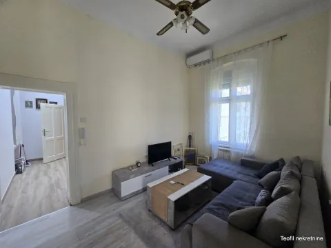 Rent, three bedroom apartment, 71m², Stari Grad, Beograd - image 2