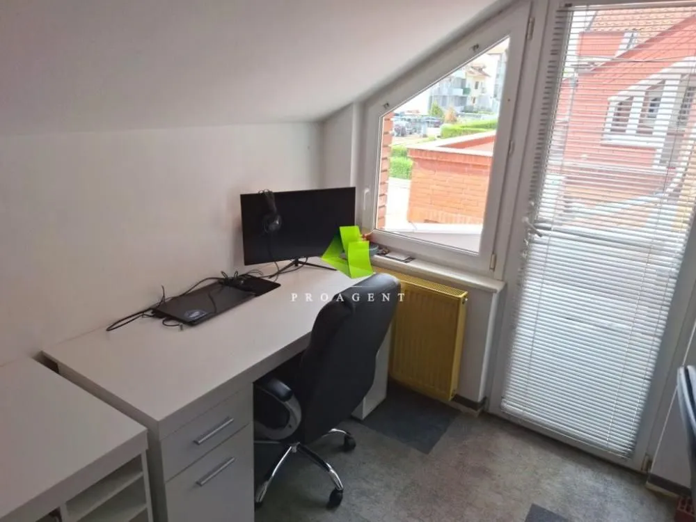 Rent, office space, 300m², Pantelej, Niš