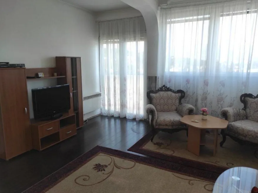 Izdavanje, jednosoban stan, 58m², Centar, Podgorica