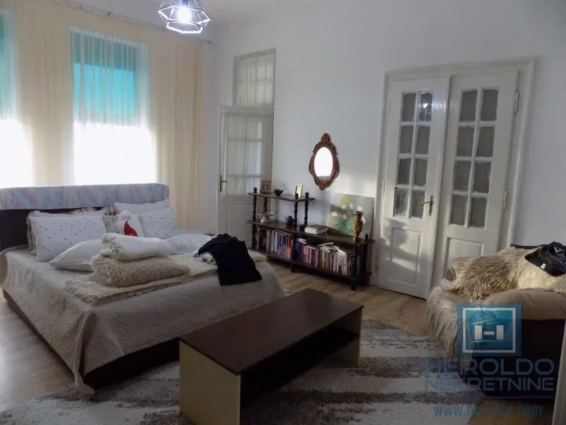 Prodaja, četvorosoban stan, 106m², Ćuprija, Srbija