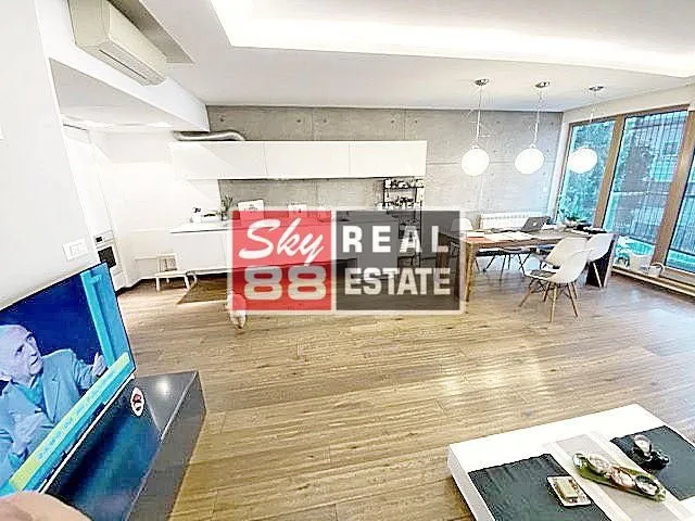 Sale, four bedroom apartment, 115m², Kalenić Pijaca, Vračar Sve Podlokacije