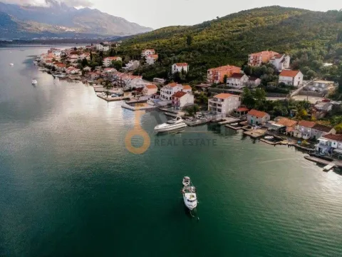 Prodaja, kuća, 1753m², Tivat, Crna Gora - image 11