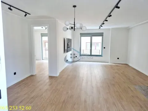 Prodaja, dvosoban stan, 65m², Kalenić Pijaca, Vračar Sve Podlokacije