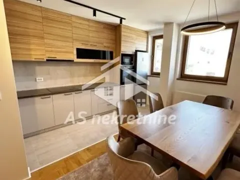Izdavanje, trosoban stan, 80m², Stari Grad, Beograd - image 9