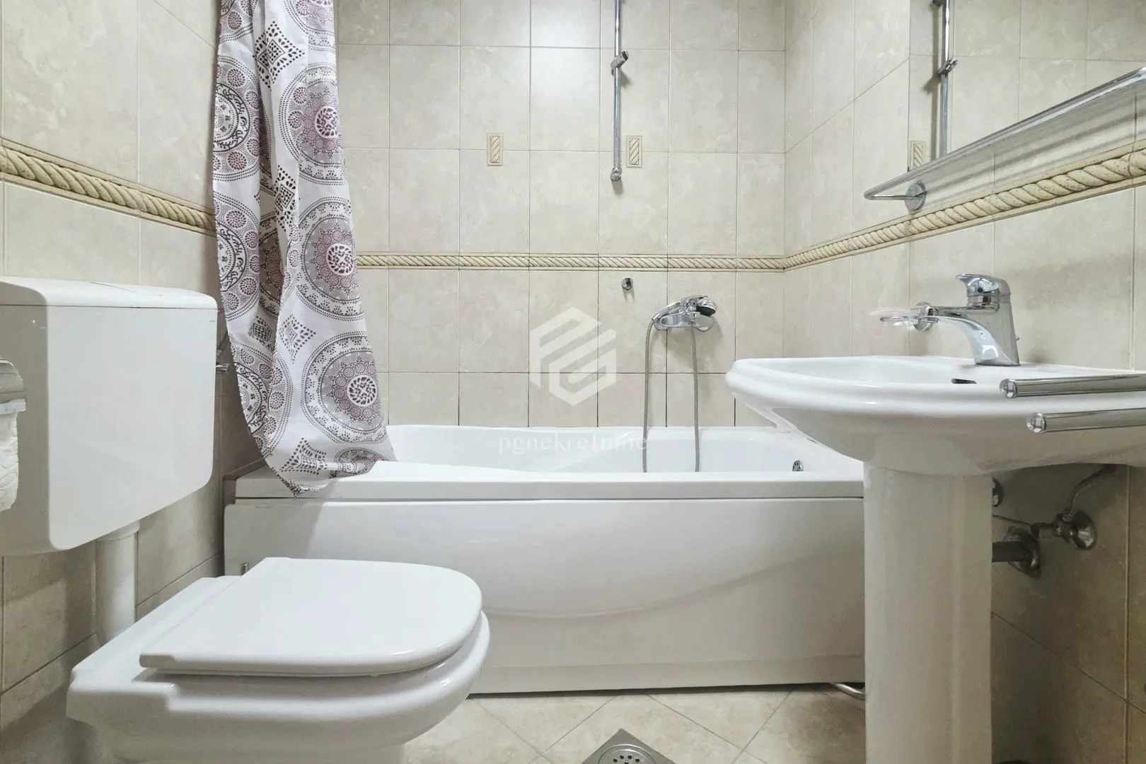 Prodaja, jednosoban stan, 60m², Stari Aerodrom, Podgorica