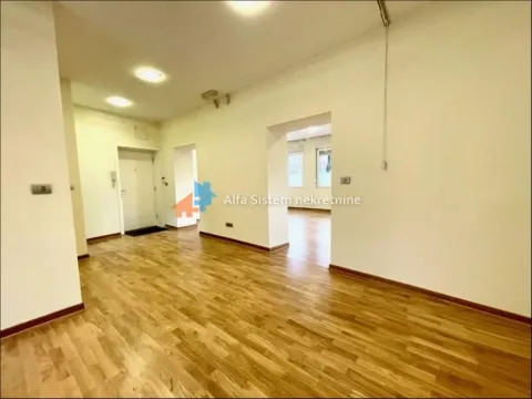 Izdavanje, poslovni prostor, 80m², Stari Grad, Beograd - image 10