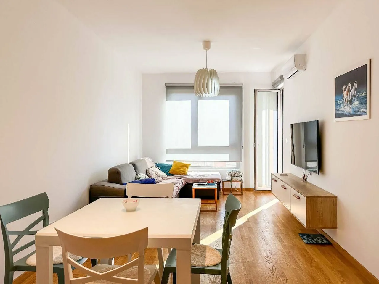 Rent, one bedroom apartment, 45m², Bečići, Budva