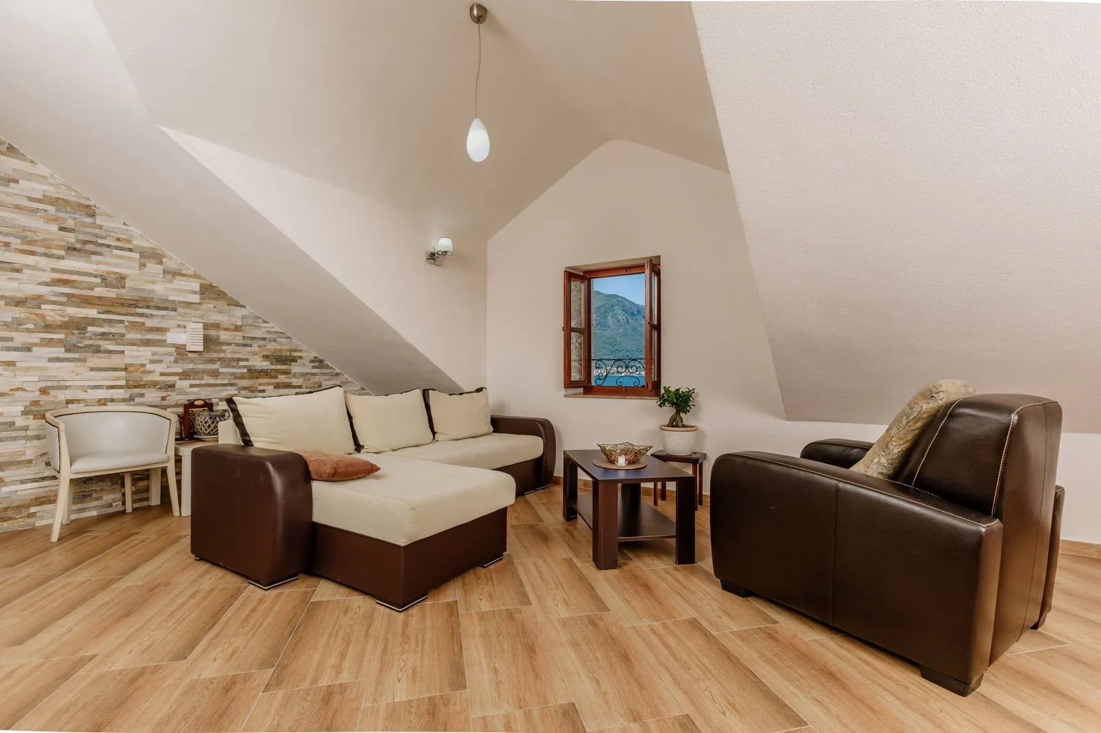 Prodaja, kuća, 370m², Kotor, Crna Gora