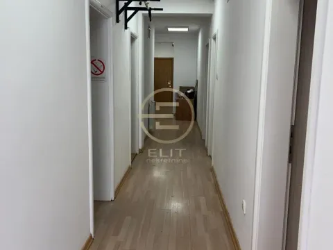 Izdavanje, poslovni prostor, 220m², Liman 1, Novi Sad Sve Podlokacije - image 27