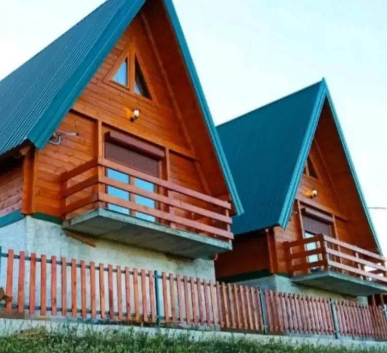 Sale, house, 110m², Motički gaj, Žabljak