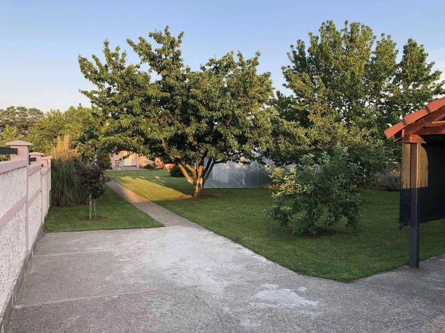 Prodaja, kuća, 300m², Podgorica, Crna Gora