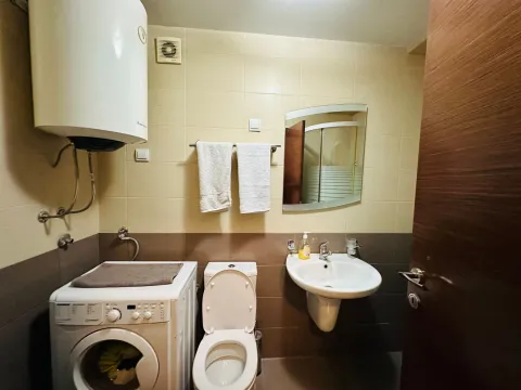 Izdavanje, dvosoban stan, 60m², Stari Aerodrom, Podgorica - image 10