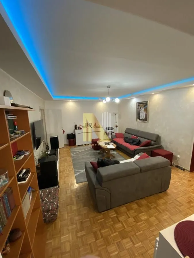 Prodaja, četvorosoban stan, 95m², Bulevar Oslobodjenja, Novi Sad Sve Podlokacije