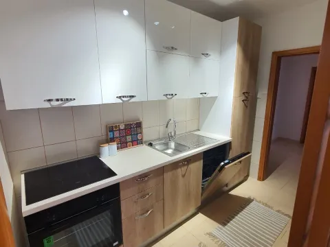 Izdavanje, jednosoban stan, 55m², Dalmatinska ulica, Podgorica - image 4