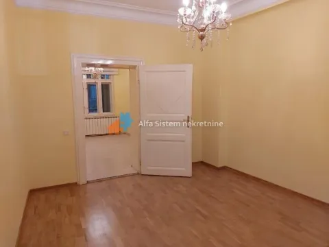 Izdavanje, trosoban stan, 70m², Stari Grad, Beograd - image 16