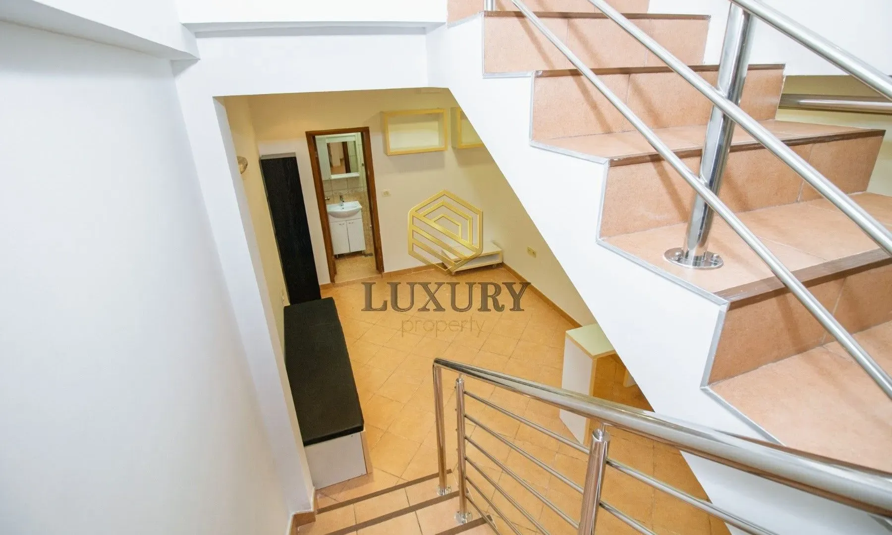 Rent, office space, 46m², Centar, Podgorica