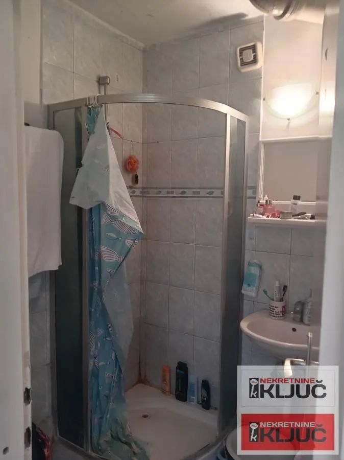 Prodaja, trosoban stan, 74m², Bulevar Oslobodjenja, Novi Sad Sve Podlokacije
