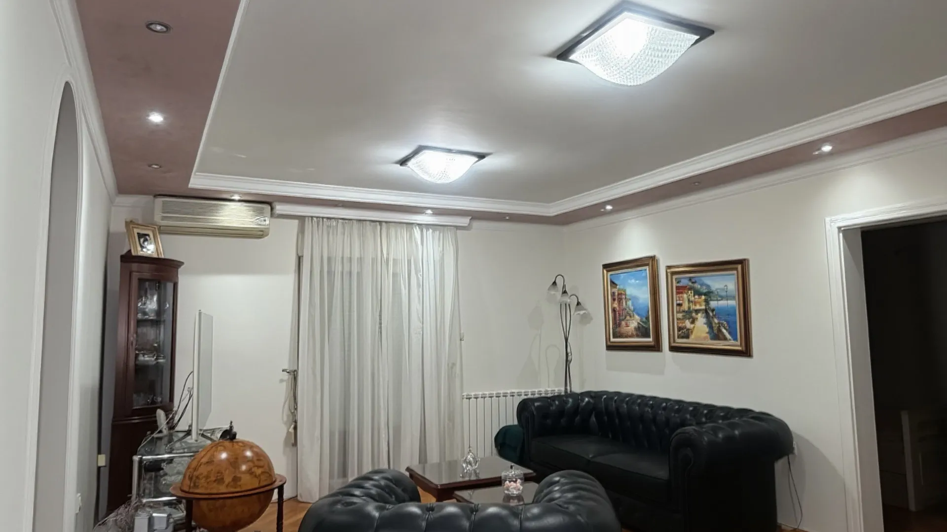 Izdavanje, četvorosoban stan, 120m², Škaljari, Kotor