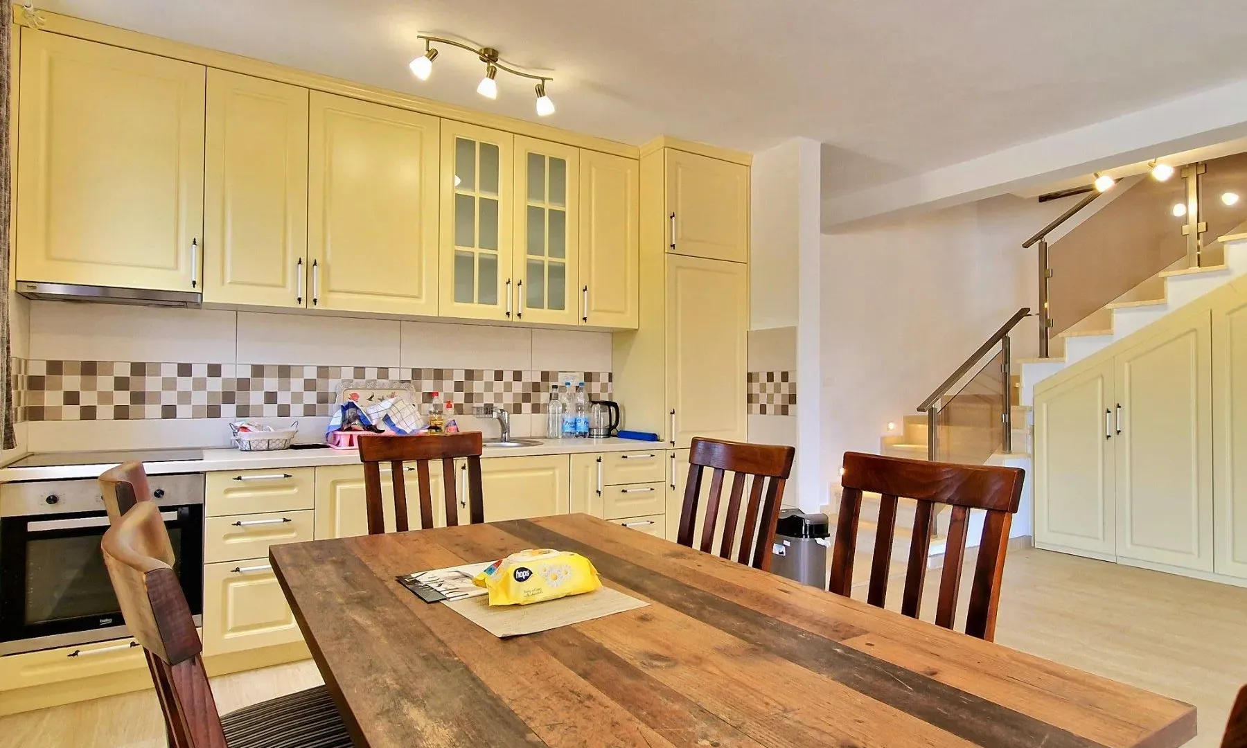 Prodaja, kuća, 185m², Zagora, Kotor