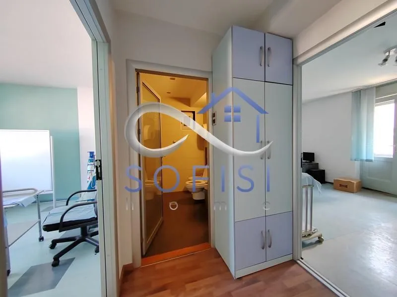 Izdavanje, poslovni prostor, 80m², Centar, Novi Sad