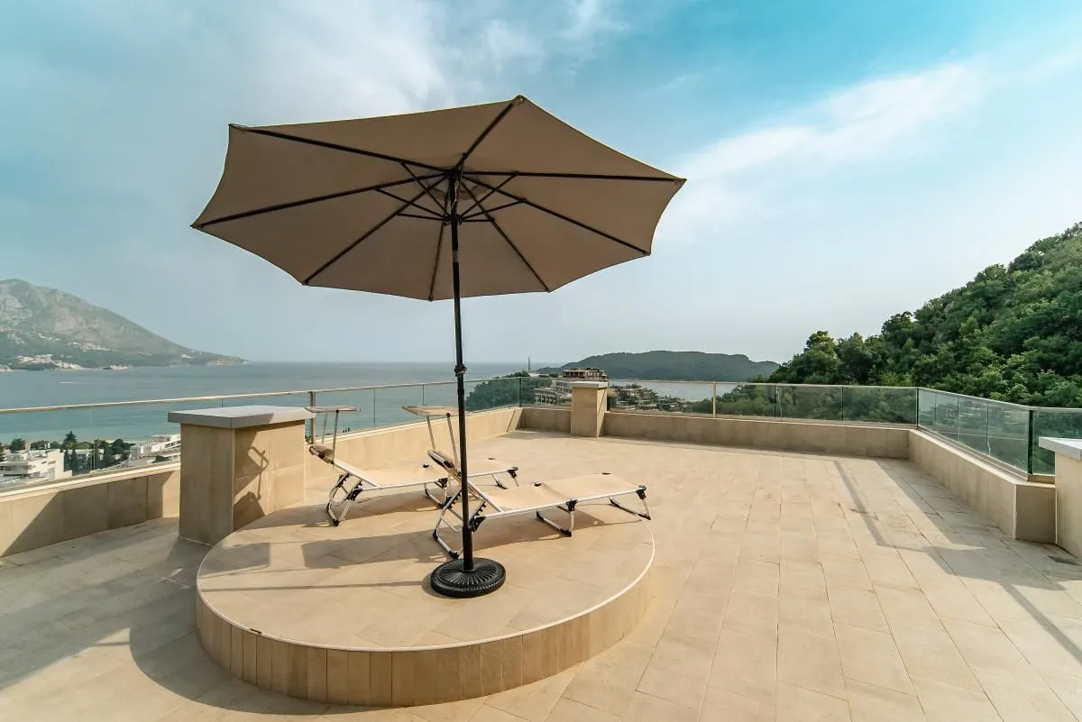 Sale, three bedroom apartment, 257m², Bečići, Budva