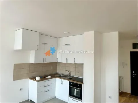 Izdavanje, trosoban stan, 67m², Zvezdara Sve Podlokacije, Beograd - image 2