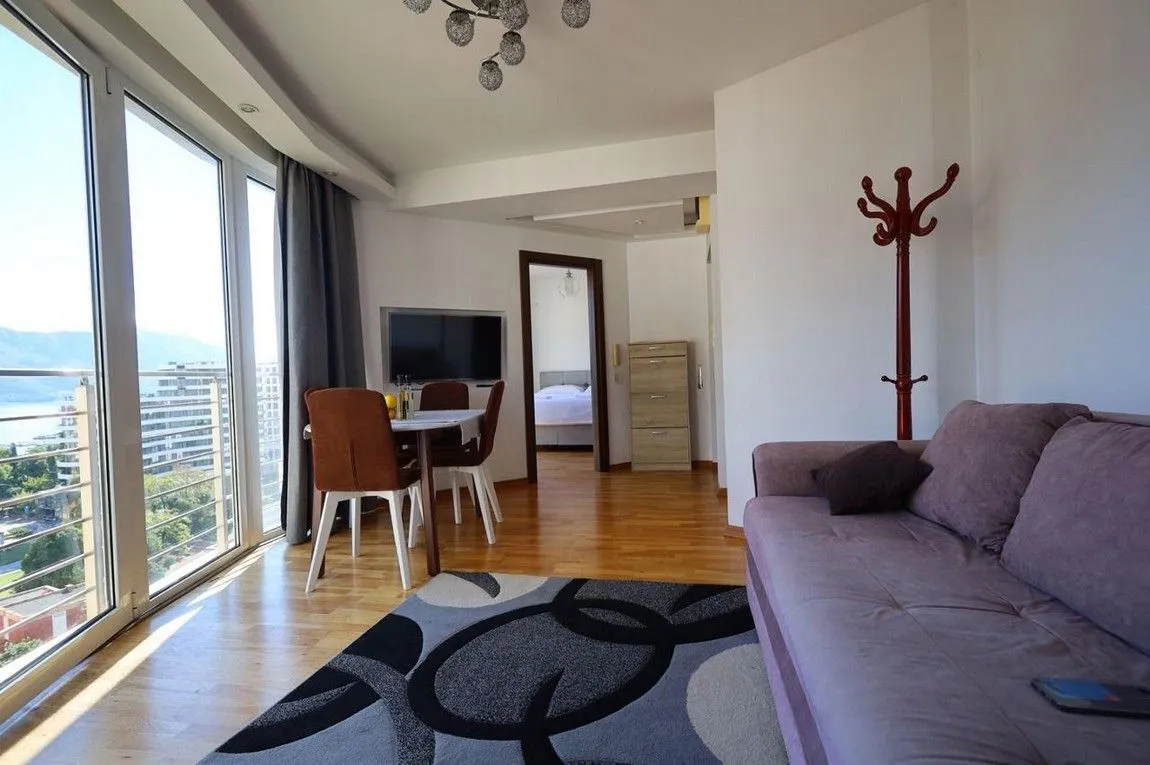 Prodaja, dvosoban stan, 49m², Centar, Budva