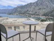 Rent, four bedroom apartment, 260m², Škaljari, Kotor - image 1