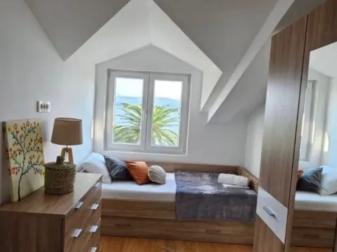 Izdavanje, dvosoban stan, 80m², Centar, Tivat - image 7