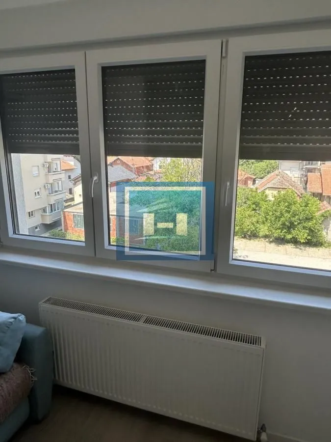 Izdavanje, garsonjera, 28m², Centar, Paraćin