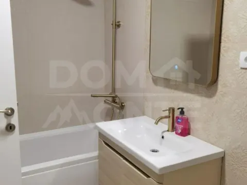 Rent, two bedroom apartment, 80m², Tivat, Crna Gora - image 11