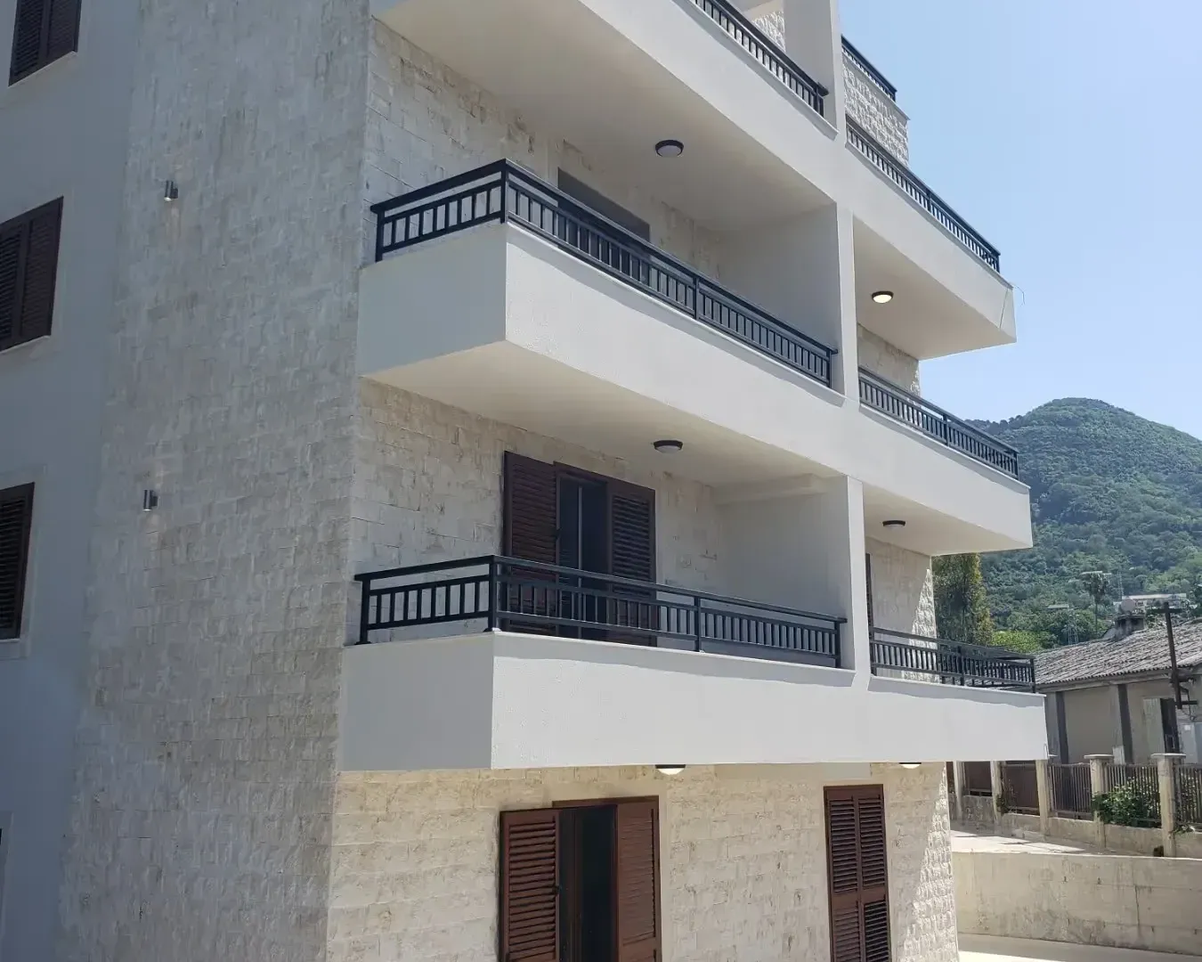 Prodaja, stan, 107m², Tivat, Crna Gora