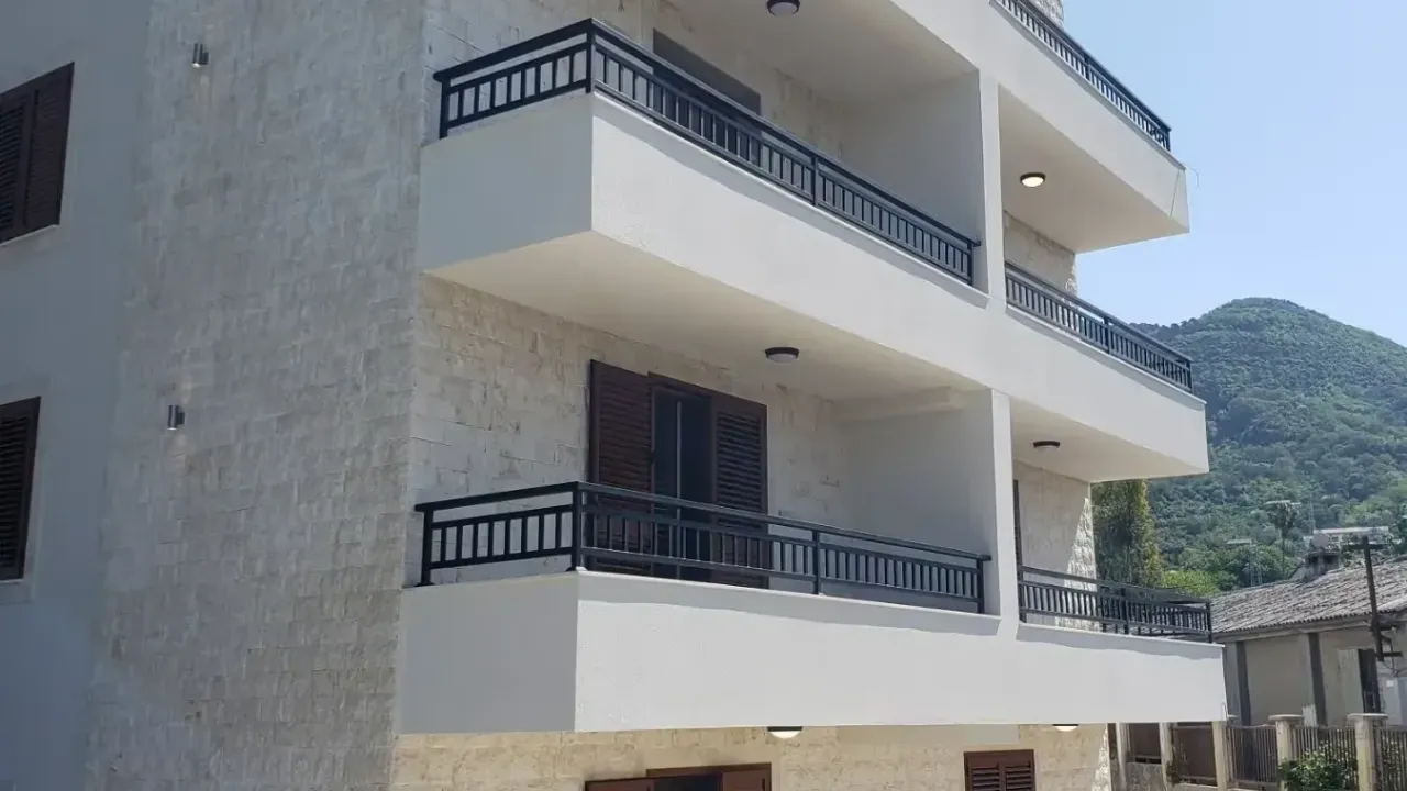 Prodaja, stan, 107m², Tivat, Crna Gora