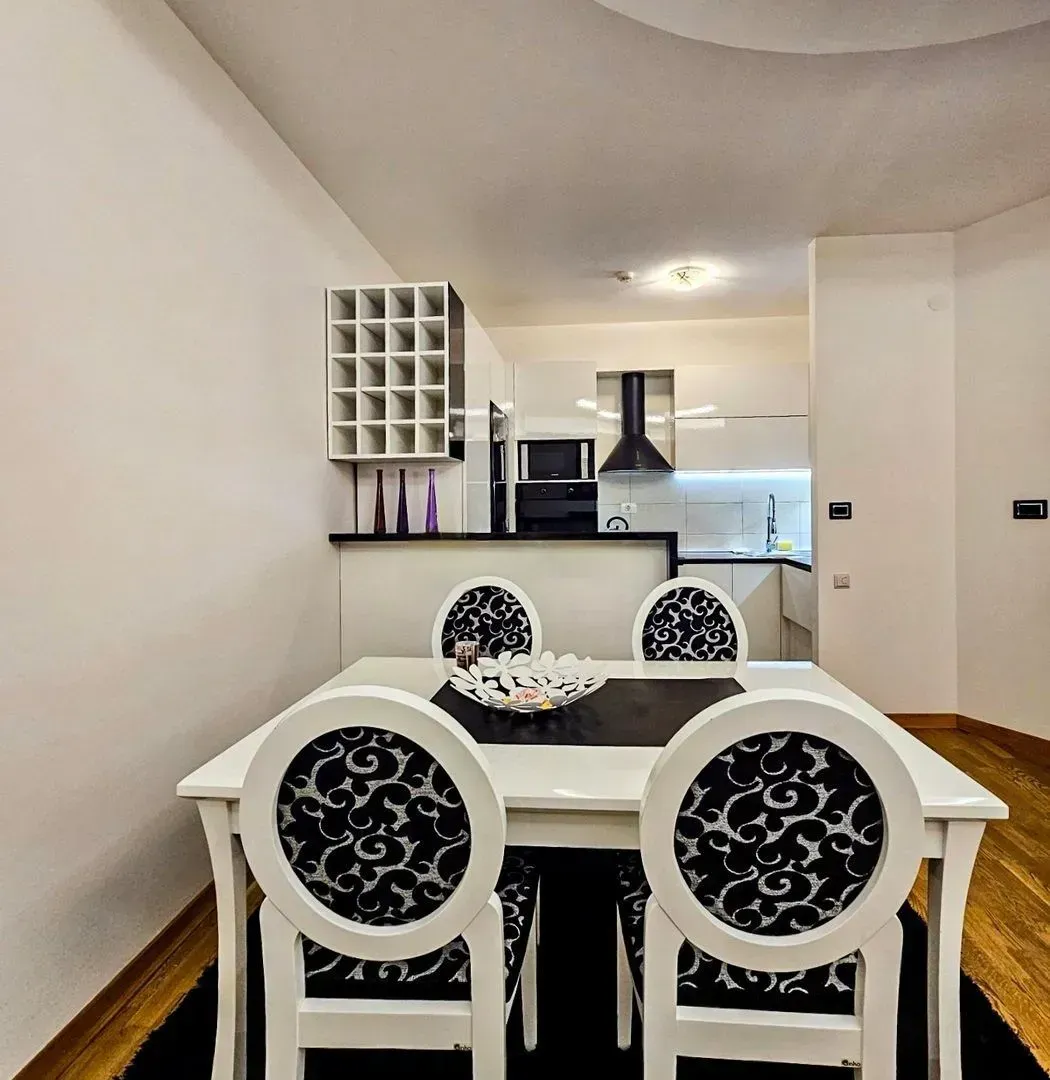 Rent, one bedroom apartment, 54m², City Kvart, Podgorica
