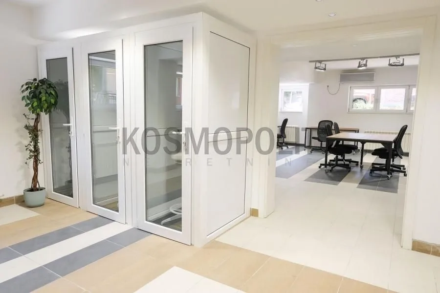 Sale, office space, 315m², Voždovac Sve Podlokacije, Beograd