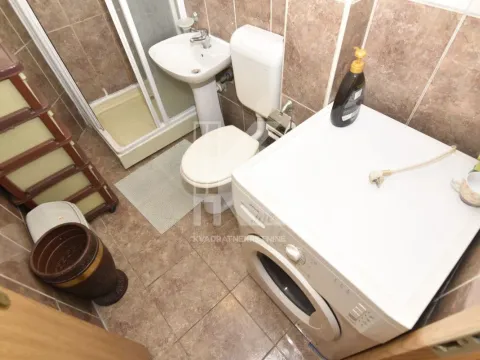 Izdavanje, jednosoban stan, 43m², Centar, Podgorica - image 9